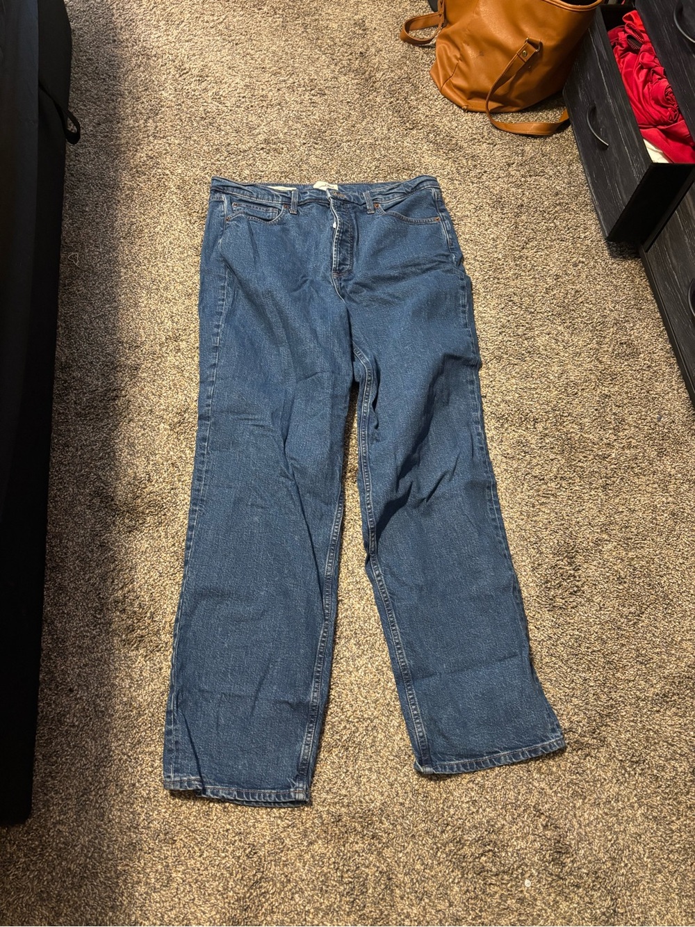 Universal Thread women’s Dark Blue Straight-Leg Jeans